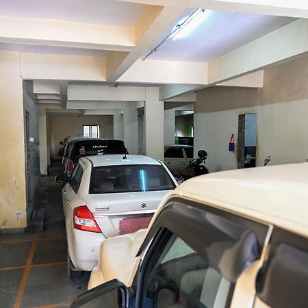 纳威孟买 Adiraj Residency酒店 外观 照片
