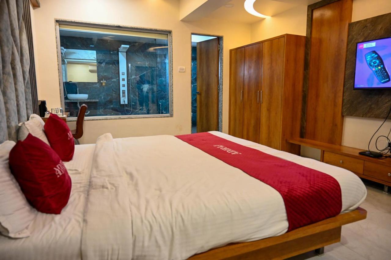 纳威孟买 Adiraj Residency酒店 外观 照片
