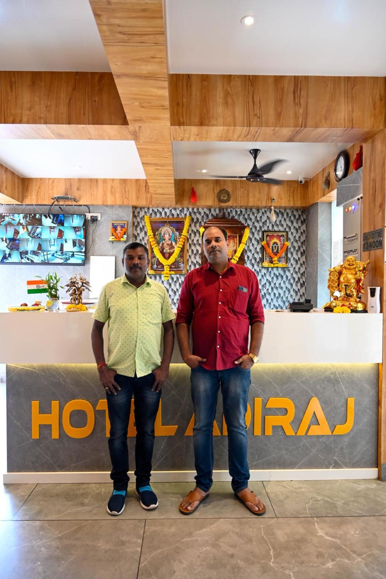 纳威孟买 Adiraj Residency酒店 外观 照片