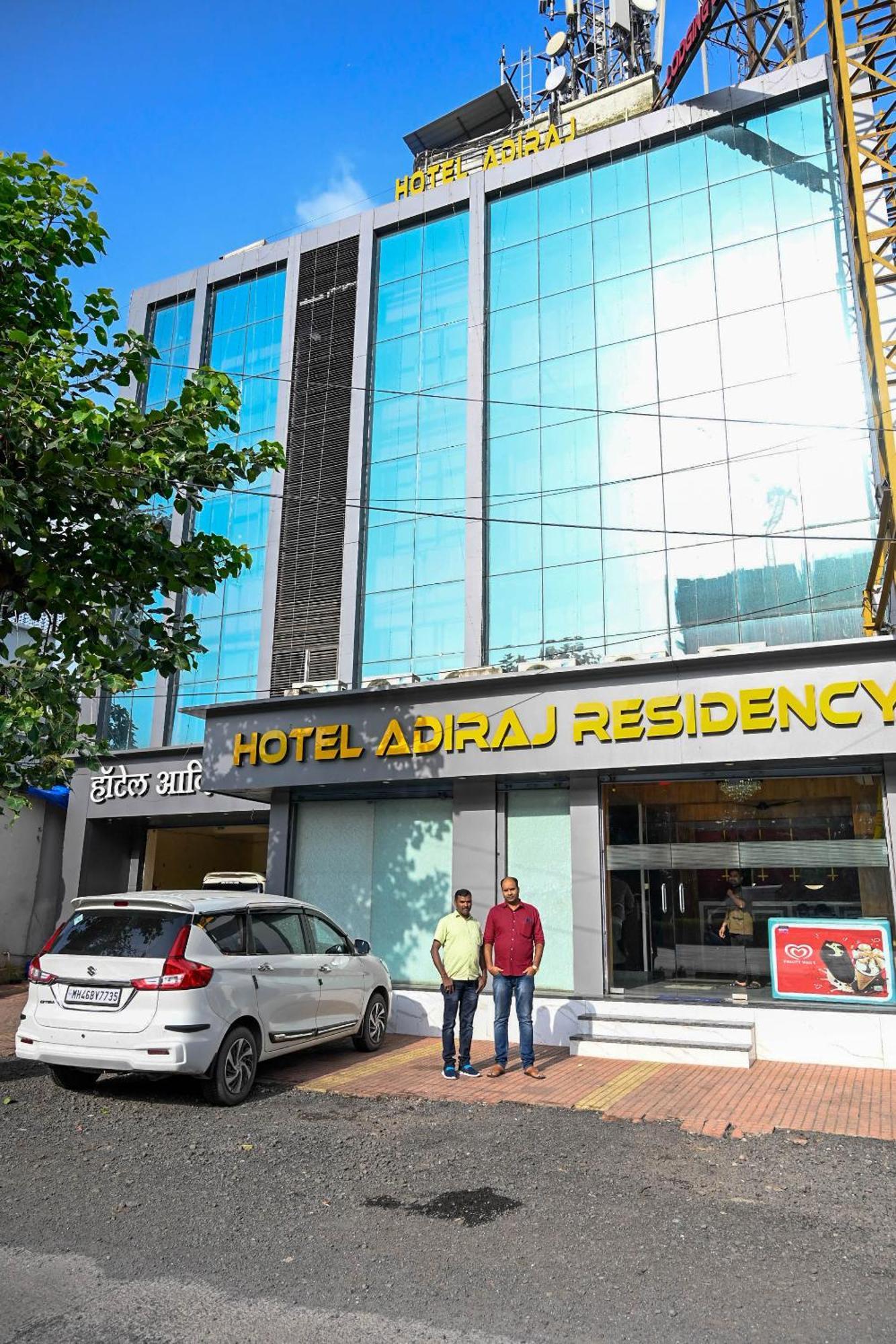 纳威孟买 Adiraj Residency酒店 外观 照片